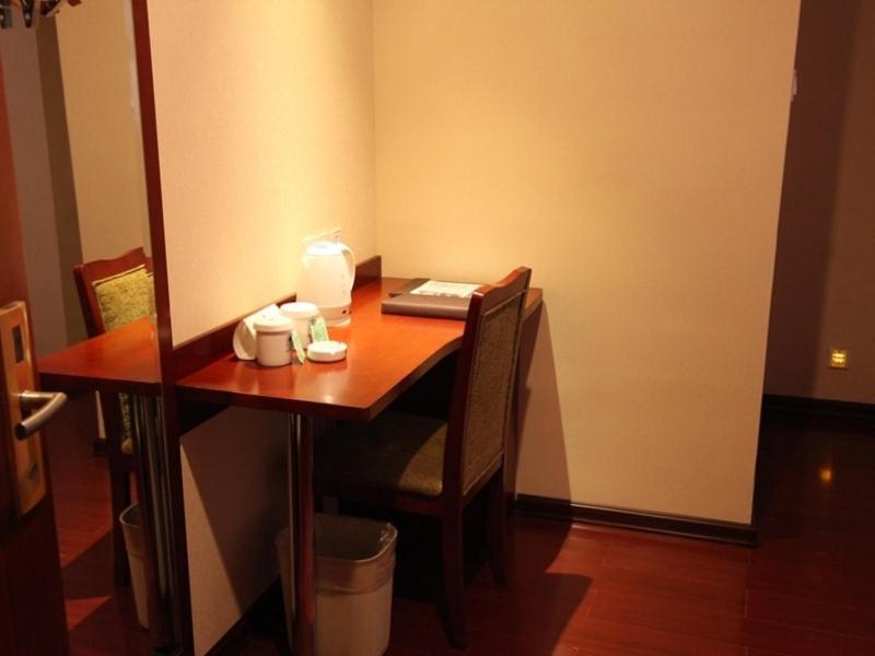 Greentree Inn Guiyang Court Street West Zhongshan Road Subway Station Business Hotel Extérieur photo