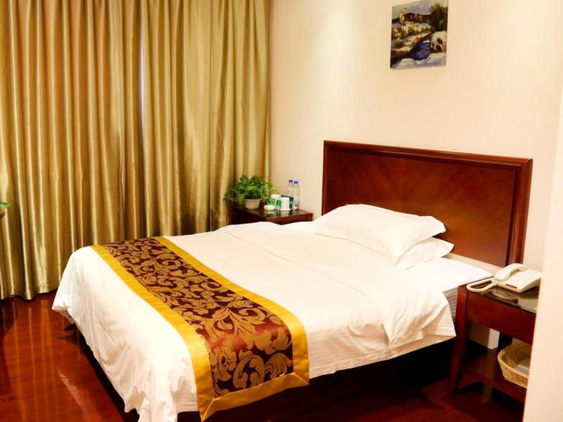 Greentree Inn Guiyang Court Street West Zhongshan Road Subway Station Business Hotel Extérieur photo