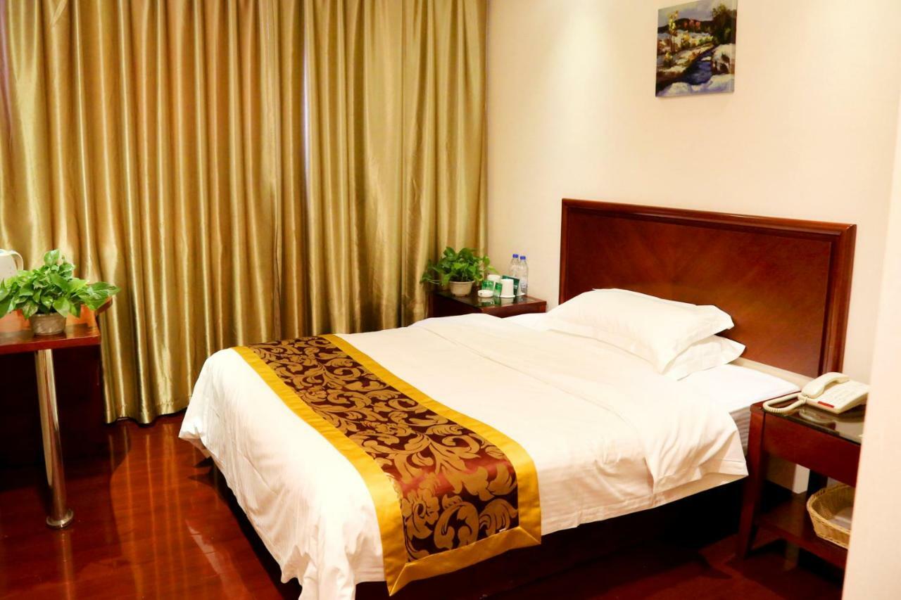Greentree Inn Guiyang Court Street West Zhongshan Road Subway Station Business Hotel Extérieur photo