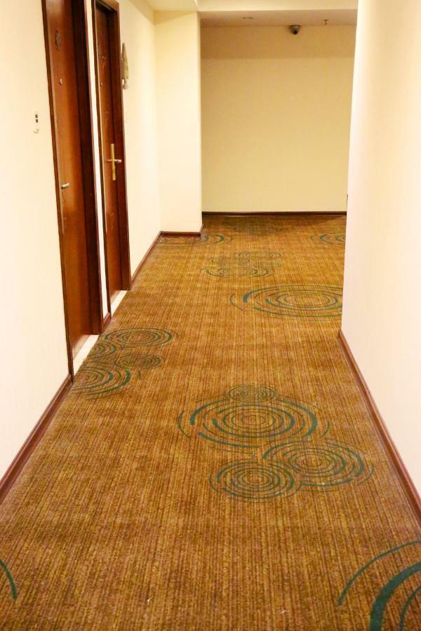 Greentree Inn Guiyang Court Street West Zhongshan Road Subway Station Business Hotel Extérieur photo